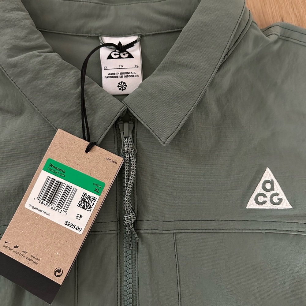 Brand New Nike ACG UV Smith Summit Jacket. Women’s XL - Picture 3 of 6